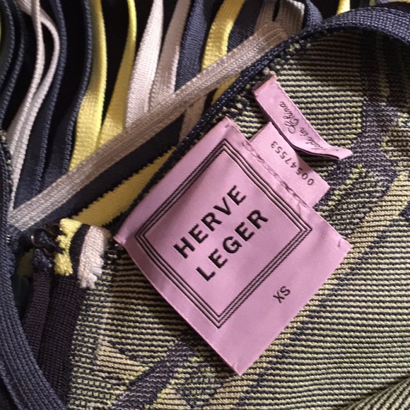 Hervé Léger in blue combo with neon accent - Picture 9 of 13